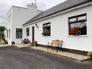 Self catering breaks at Newport in Clew Bay, County Mayo