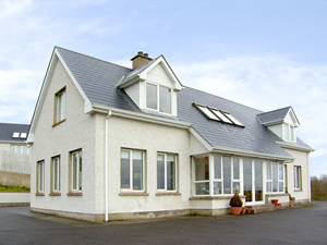 Self catering breaks at Mountcharles in Donegal Bay, County Donegal