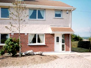 Self catering breaks at Youghal in Youghal Bay, County Cork