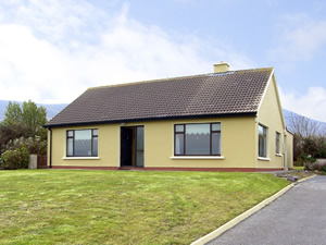 Self catering breaks at Ballyferriter in Dingle Peninsula, County Kerry