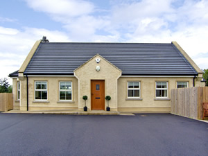 Self catering breaks at Lisnaskea in Lough Erne, County Fermanagh