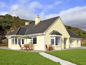 Self catering breaks at Inch in Dingle Peninsula, County Kerry