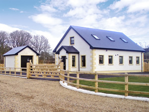 Self catering breaks at Ballintra in Donegal Bay, County Donegal