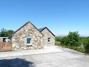 Self catering breaks at Westport in Clew Bay, County Mayo