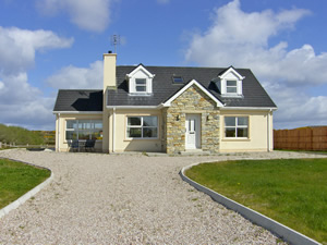 Self catering breaks at Burtonport in The Rosses, County Donegal