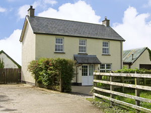 Self catering breaks at Carnlough in Antrim Coast, County Antrim