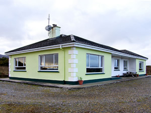 Self catering breaks at Tullymore in Connemara, County Galway