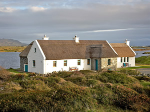 Self catering breaks at Ballyconneely in Connemara, County Galway
