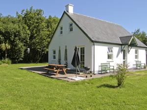 Self catering breaks at Ballylickey in Beara Peninsula, County Cork Self catering breaks at Ballylickey in Beara Peninsula, County Cork