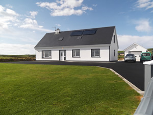 Self catering breaks at Kilkee in Seaside Resort, County Clare