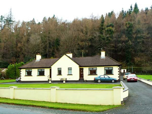 Self catering breaks at Avoca in Ballykissangel Country, County Wicklow