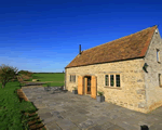 Calcot Peak Barn in Crickley Barrow, Cotswolds, South West England