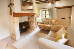 Self catering breaks at Post Box Cottage in Upper Dowdeswell, Gloucestershire