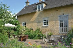 Self catering breaks at Newmarket Cottage in Bruern, Gloucestershire