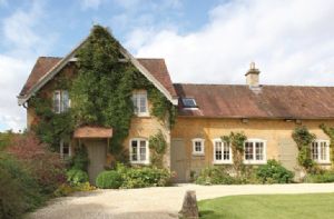 Self catering breaks at Epsom Cottage in Bruen, Gloucestershire