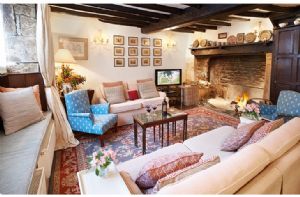 Self catering breaks at Rose and Crown House in Chipping Campden, Gloucestershire