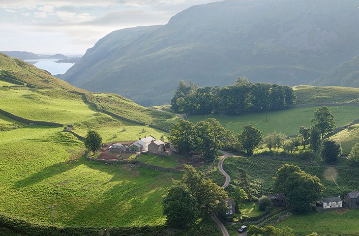 Self catering breaks at Hause Hall Farm and Cruick Barn in Hallin Fell, Cumbria