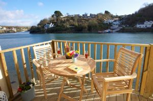 Self catering breaks at Barnacles in Fowey, Cornwall