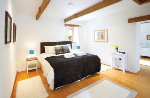 Self catering breaks at Little Hill in Ladock, Cornwall