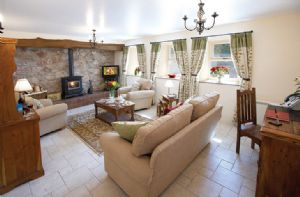 Self catering breaks at Garreg Wen in Eglwys Bach, Conwy