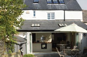 Self catering breaks at Hen Dafarn in Conwy, Conwy
