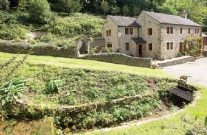 Self catering breaks at Mill Race Cottage in Bonsall, Derbyshire