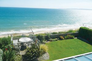 Self catering breaks at Beach View in Southbourne, Dorset