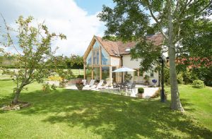 Self catering breaks at Grooms Cottage in Salwayash, Dorset