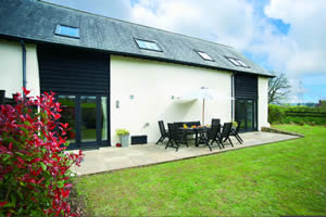 Self catering breaks at Lower Curscombe Barn in Feniton, Devon