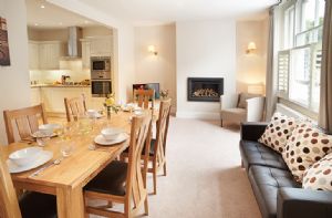 Self catering breaks at 3 Palace Yard in Hereford, Herefordshire