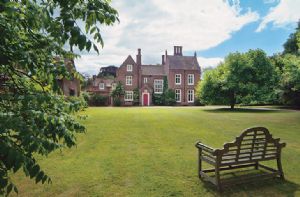 Self catering breaks at The Old Rectory in North Tuddenham, Norfolk
