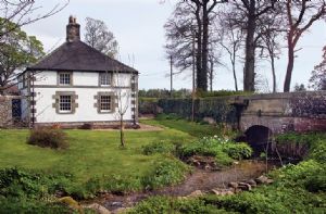 Self catering breaks at Haughton Castle - White Lodge in Haughton Castle, Northumberland