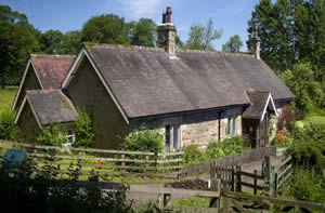 Self catering breaks at Haughton Castle - Garden Cottage in Hexham, Northumberland