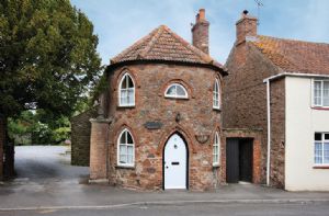 Self catering breaks at Toll House in Nether Stowey, Somerset