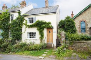 Self catering breaks at Densford Cottage in Amberley, West Sussex