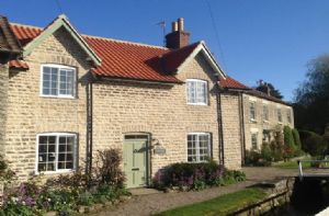 Self catering breaks at Harwood Cottage in Hovingham, North Yorkshire