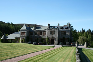 Self catering breaks at Prestigious Sporting Lodge in Ballater, Aberdeenshire