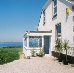 Self catering breaks at Big Cornish Beach House in Hayle, Cornwall