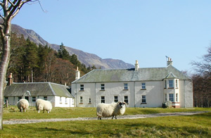 Self catering breaks at Traditional Sporting Lodge in Blair Atholl, Perthshire