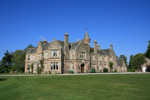 Self catering breaks at Baronial Mansion in Alness, Ross-shire