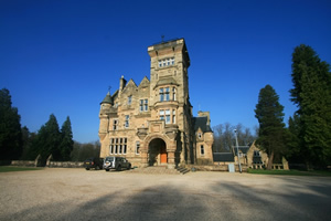 Self catering breaks at Dollarbeg Castle Apartment in Dollar, Clackmannanshire