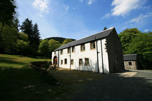 Self catering breaks at Holiday house with pool in Ormidale, Argyll