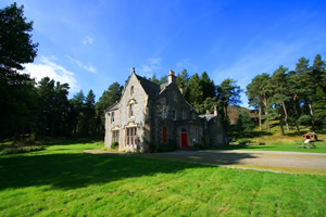 Self catering breaks at Traditional shooting lodge in Newtonmore, Inverness-shire