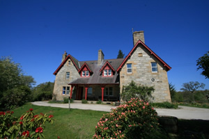 Self catering breaks at Traditional Highland Lodge in Lairg, Sutherland Self catering breaks at Traditional Highland Lodge in Lairg, Sutherland