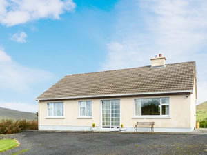 Self catering breaks at Eadan in Cornamona, County Galway