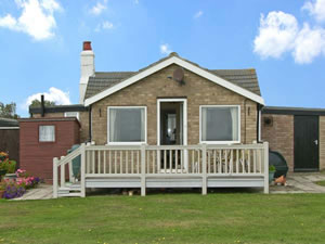 Self catering breaks at Moonstone in Scratby, Norfolk