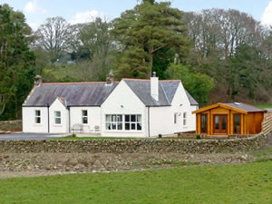 Self catering breaks at Winterhope Farm Cottage in Lockerbie, Dumfries and Galloway