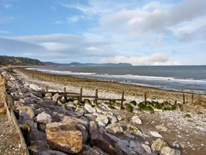 Self catering breaks at Beudy Bach in Abergele, Conwy