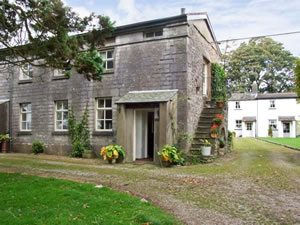 Self catering breaks at Grooms Quarters in Cartmel, Cumbria