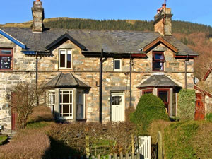 Self catering breaks at Penrhyn House in Cwm Penmachno, Conwy